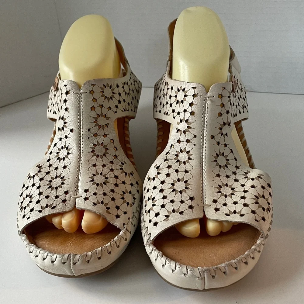 Pikolinos Womens Margarita White Slingbacks EUR 41